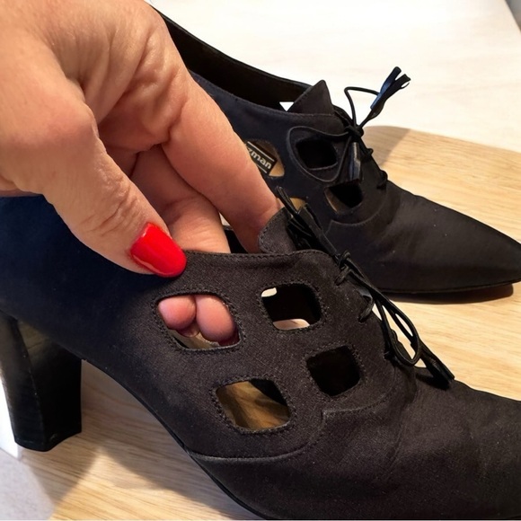 Stuart Weitzman Black Lace-Up Heels - Picture 5 of 15